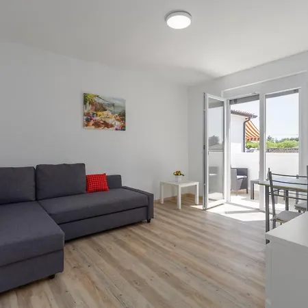 Lighthouse Entaja -